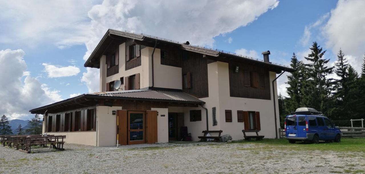 Rifugio Garibaldi LEDRO Luaran gambar